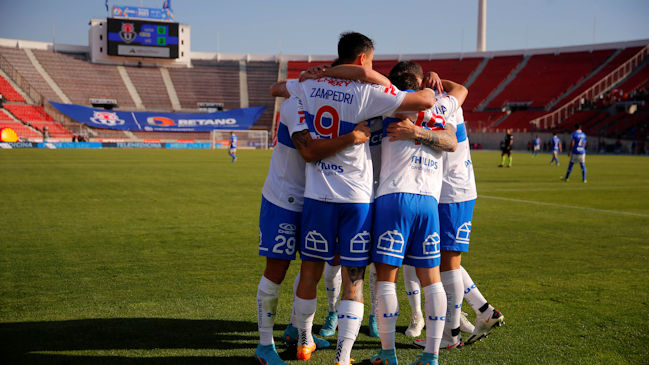 La UC se adueñó del clásico con una categórica victoria sobre la U en el Estadio Nacional