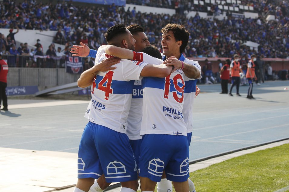 La U fue superada por la UC y sigue comprometida con caer a zona de descenso