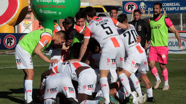 Cobresal logró esforzada victoria sobre Huachipato y se mantuvo en zona de copas