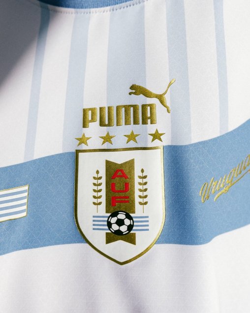 La flamante camiseta de visitante de la selección uruguaya para Qatar 2022