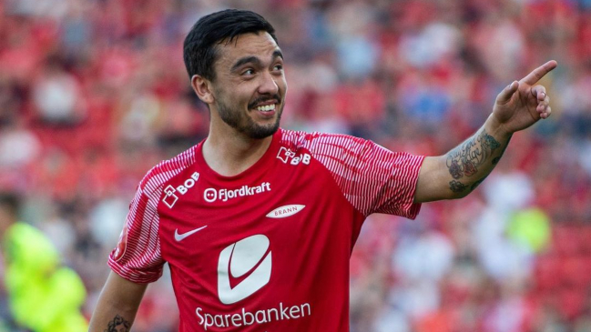Niklas Castro se lució con un gol y dos asistencias en goleada de su equipo en Noruega