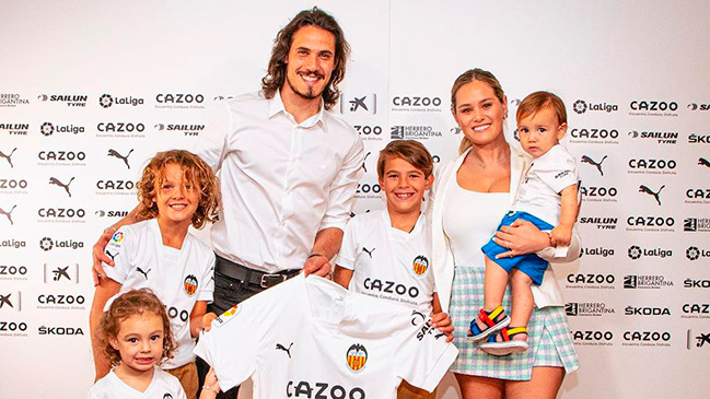 Cavani: Valencia es un club grande y un desafío importante para mí