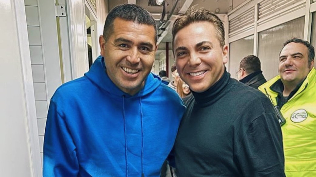Cristian Castro fue a La Bombonera a alentar a Boca y confundió el cargo de Román Riquelme