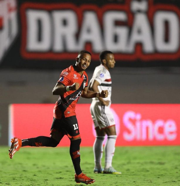 El triunfo de Atlético Goianiense sobre Sao Paulo que lo acercó a la final de la Sudamericana