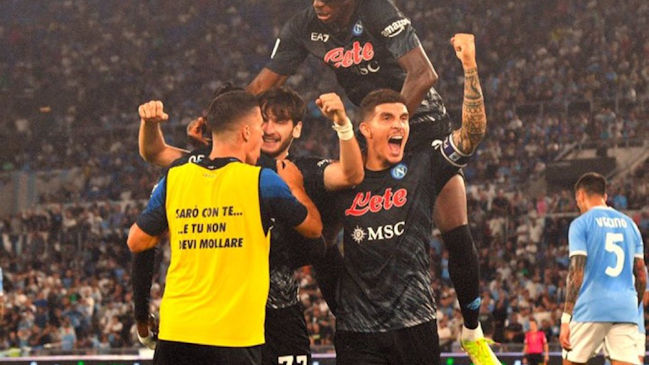 Napoli dio vuelta un reñido partido a Lazio y sigue invicto en lo alto de la Serie A
