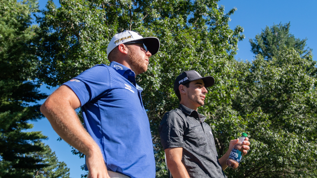 Joaquín Niemann está en plena lucha por el título en Boston en su estreno en la LIV
