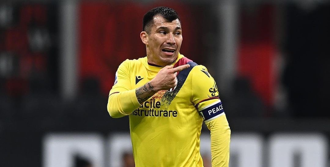 Gary Medel brilló con gran asistencia en empate de Bologna ante Spezia