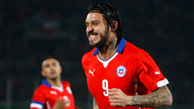 Mauricio Pinilla celebró la victoria del Rechazo en el Plebiscito de Salida