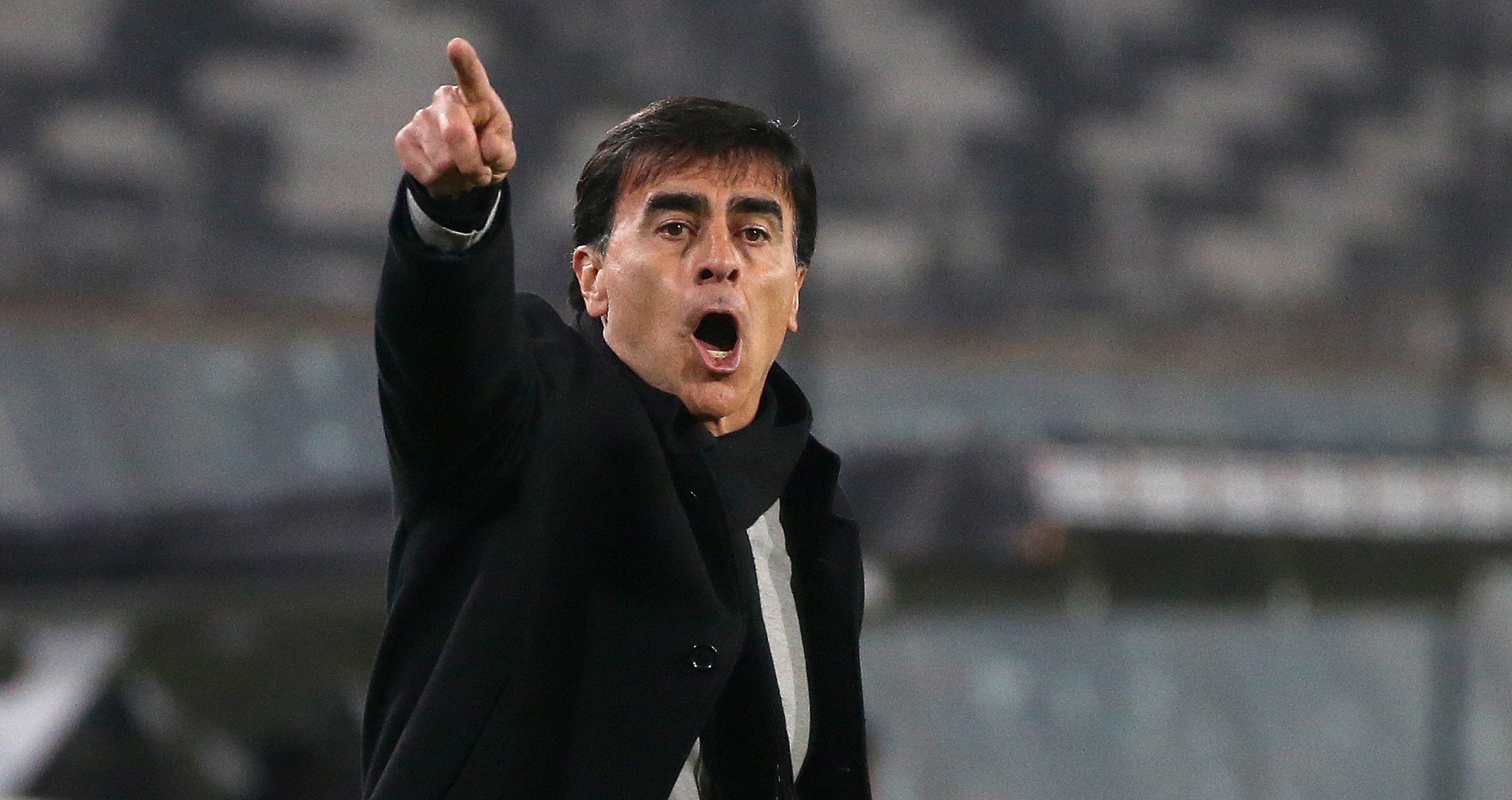 “Chilealbo”: Gustavo Quinteros alista el equipo para enfrentar a Unión Española