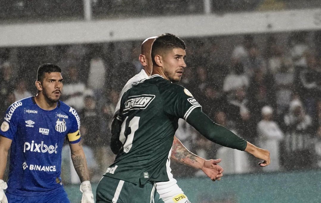 Brasileirao: Goias tumbó a Santos en Vila Belmiro y firmó su tercera victoria seguida