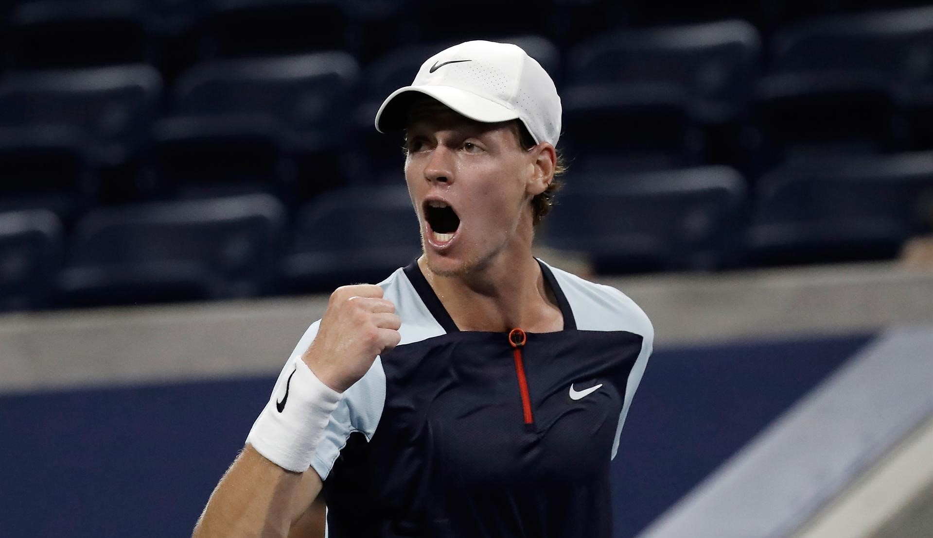 Jannik Sinner batalló para vencer a Ilya Ivashka en octavos del US Open