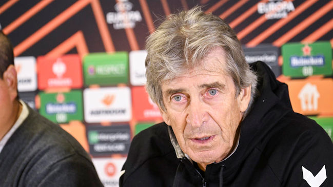 Pellegrini le dio esperanzas de titularidad a Bravo para la Europa League