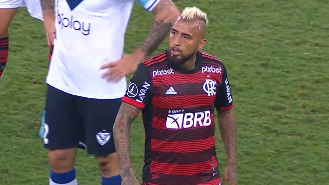 El reclamo de la prensa argentina contra Vidal: “Tremendo empujón a un pibe de Vélez”