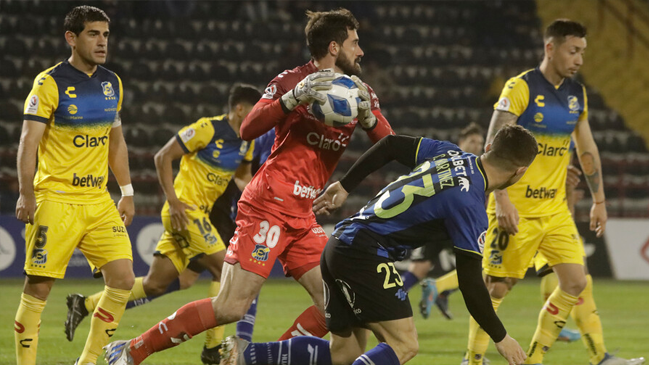 Everton igualó como visita ante Huachipato y no pudo subir a zona de Sudamericana
