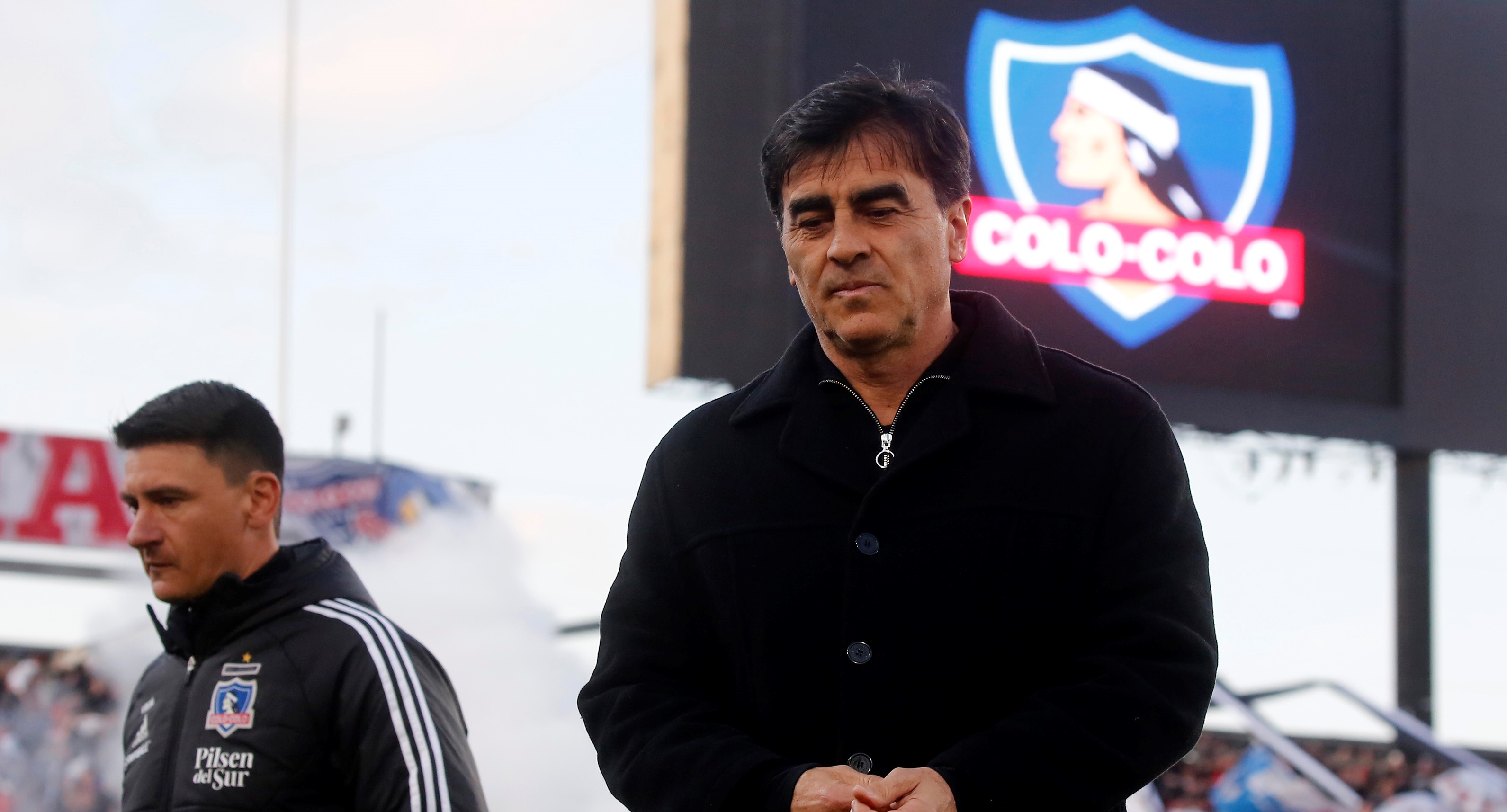 “Chilealbo”: Gustavo Quinteros afina el equipo para la dura visita a Cobresal