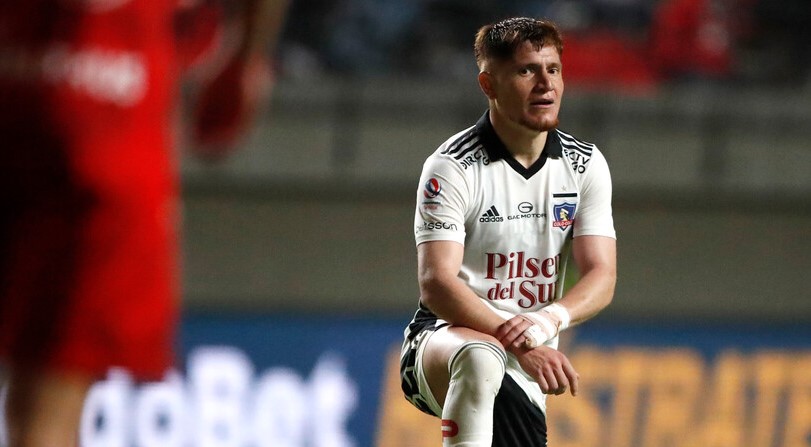 El plan de Gustavo Quinteros para suplir la ausencia de Leonardo Gil ante Cobresal