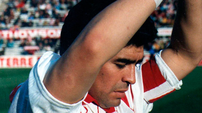 Este martes se cumplen 30 años desde la llegada de Maradona a Sevilla