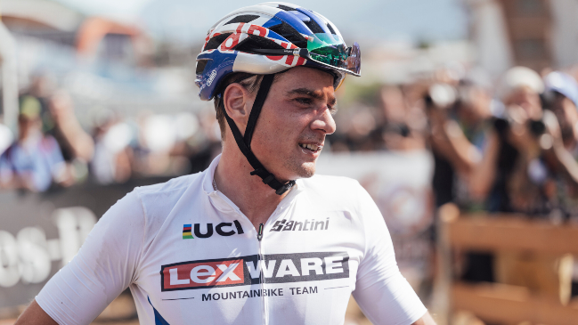 Martín Vidaurre vuelve a Chile como bicampeón Mundial de Cross Country