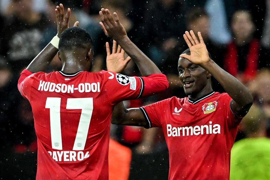 Bayer Leverkusen de Charles Aránguiz logró su primer triunfo en la Champions ante Atlético de Madrid