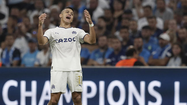 Alexis tuvo el gol en sus pies en la derrota de Olympique de Marsella ante Frankfurt