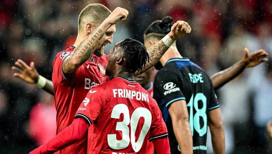 Bayer Leverkusen encontró los goles en el final para vencer a Atlético de Madrid en Champions