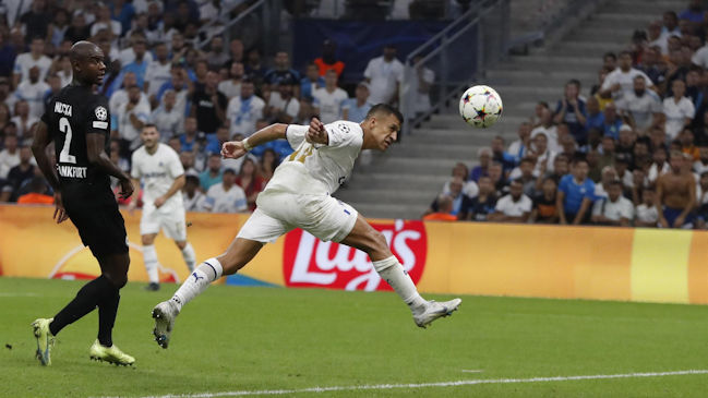 Hinchas del Marsella criticaron a Igor Tudor por sacar a Alexis en el duelo ante Frankfurt