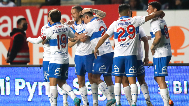 La UC ingresó a zona de copas tras batir en trabajado partido a Huachipato en Rancagua