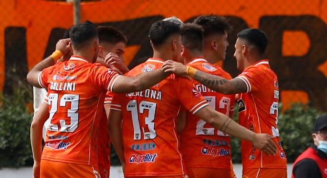 Cobreloa aprovechó el empate de Magallanes y se acercó aún más a la cima de la Primera B