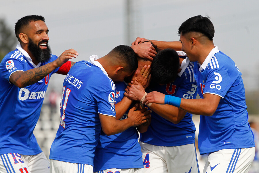 ¡Desahogo azul! La U volvió al triunfo ante Palestino y tomó un respiro en su lucha por no descender