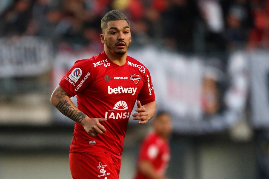 Lorenzo Reyes comanda estadística de jugadores con más pases correctos en el Campeonato Nacional