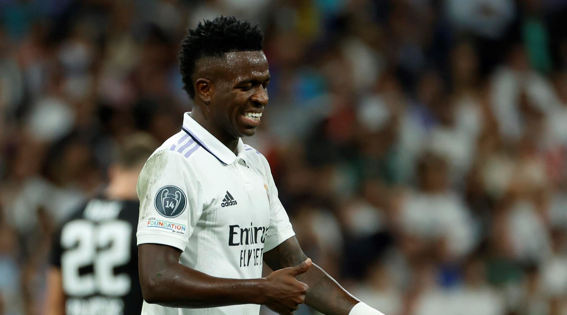 Real Madrid defendió a Vinicius y condenó “comportamientos racistas”