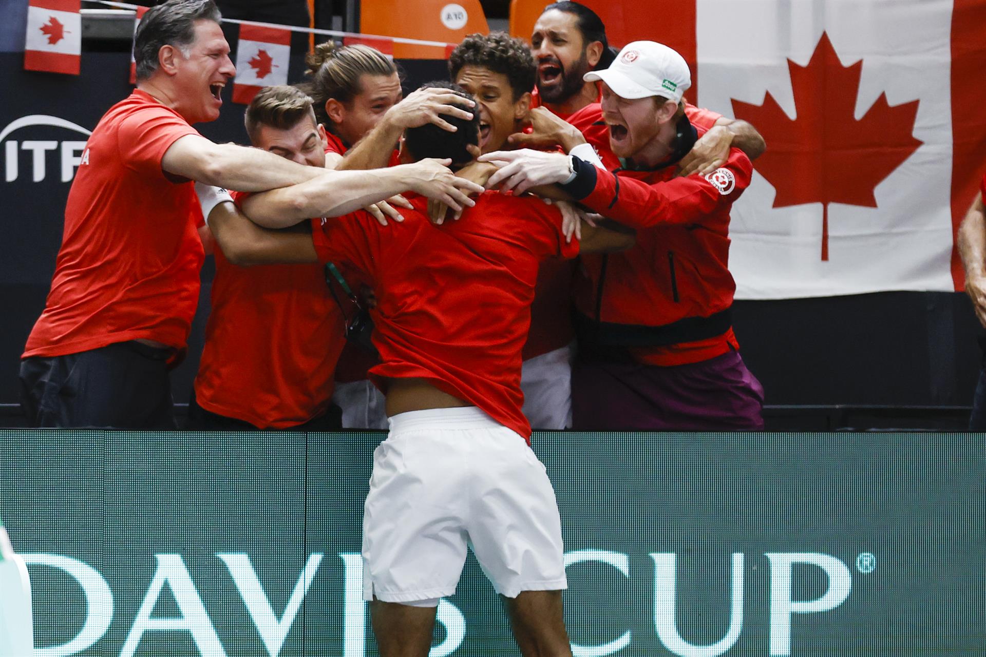 Canadá remontó con el dobles y ganó la serie a España en la Copa Davis