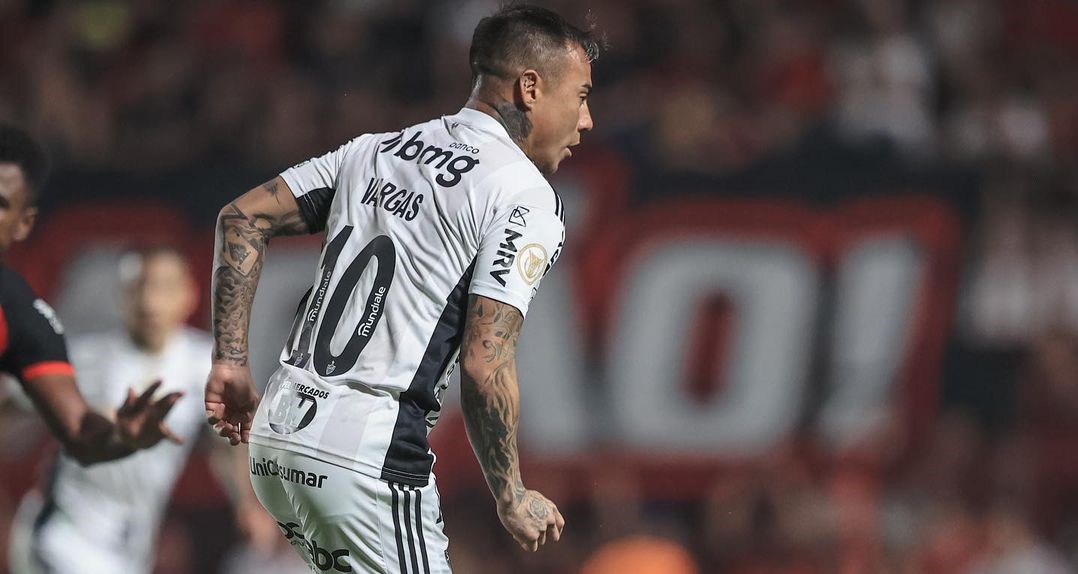 Eduardo Vargas volvió a ser titular en derrota de Atlético Mineiro en el Brasileirao