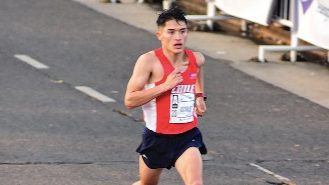 Hugo Catrileo logró una marca histórica y se quedó con el cuarto lugar en la Maratón de Buenos Aires