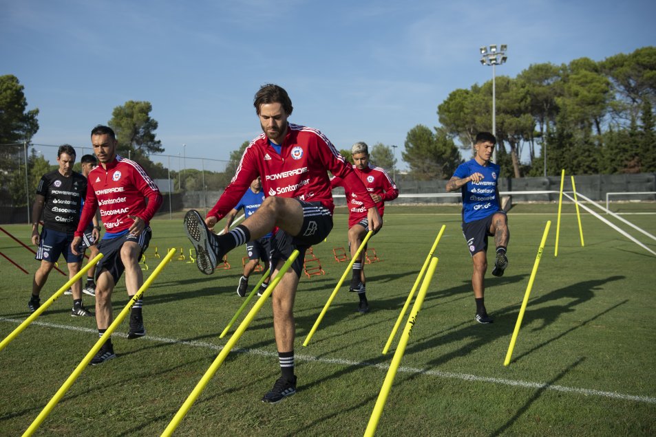La Roja tuvo su primera sesión de trabajos de cara a los amistosos con Marruecos y Qatar