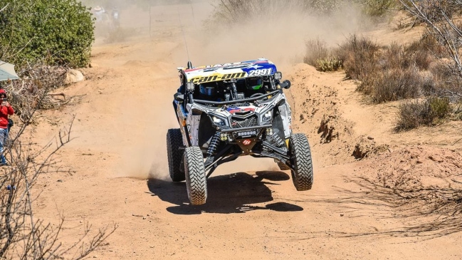 Rodrigo “Kid” Arriagada cumplió el objetivo y terminó el Rally Baja 400 en México