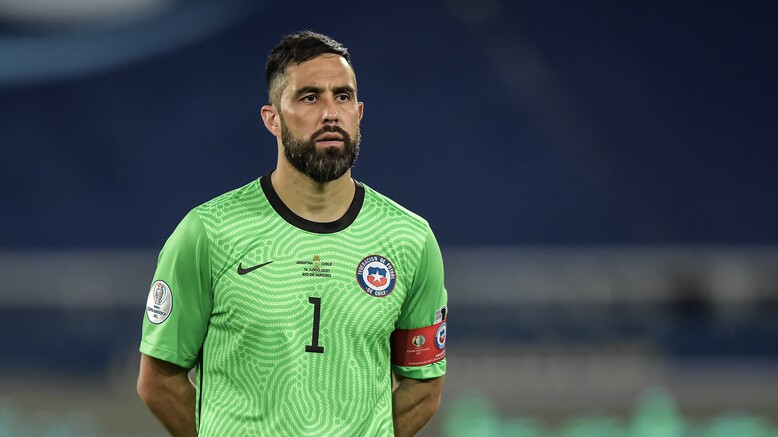 Santiago Cañizares y ausencia de Bravo en la Roja: Es un arquero que está completamente vigente