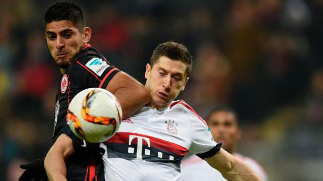 Lewandowski recordó al peruano Carlos Zambrano: Lo único que quería era romperme la pierna