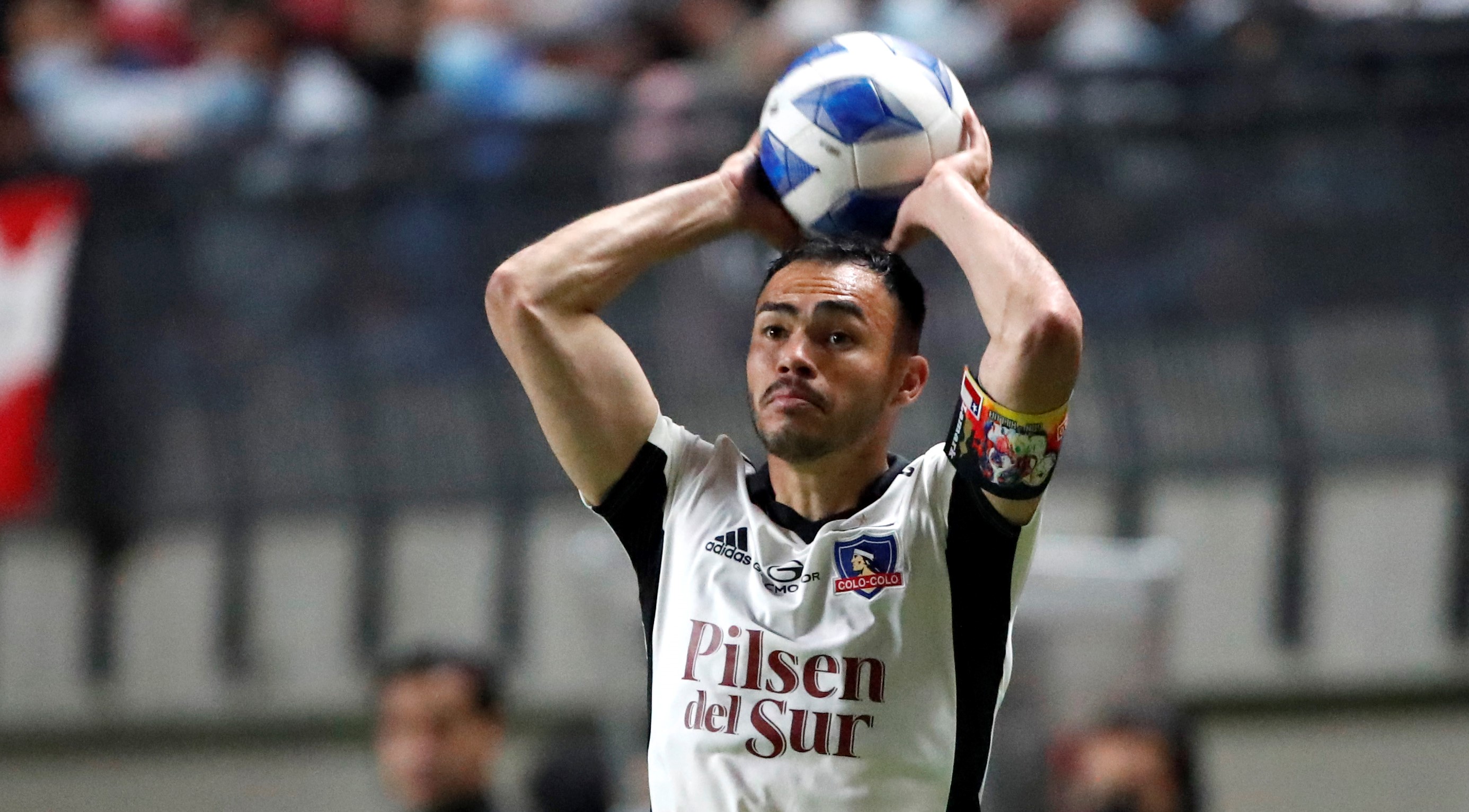 Gabriel Suazo quedó sin opción alguna de partir a Europa y renovará en Colo Colo