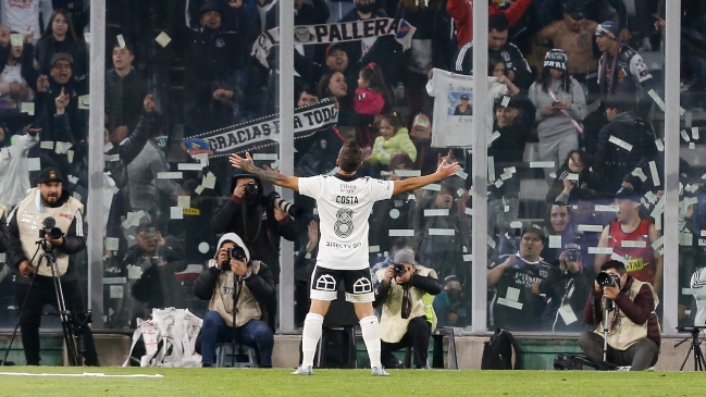 Tribunal archivó informe contra Colo Colo porque fuegos artificiales no cayeron en la cancha