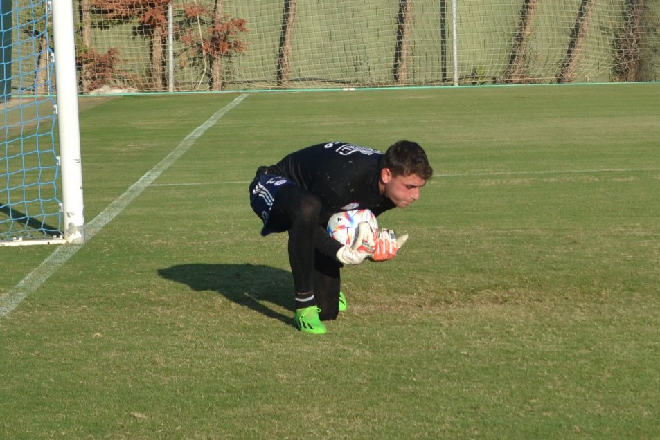 El último entrenamiento de la sub 20 antes de chocar ante Australia