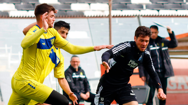 Colo Colo cosechó un triunfo y una derrota en amistosos con Barnechea