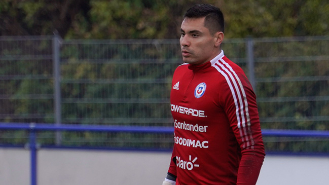 Cristóbal Campos siguió el clásico universitario desde la concentración de la Roja