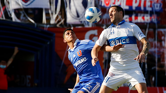 Revancha entre U. Católica y U. de Chile tuvo cambio de programación