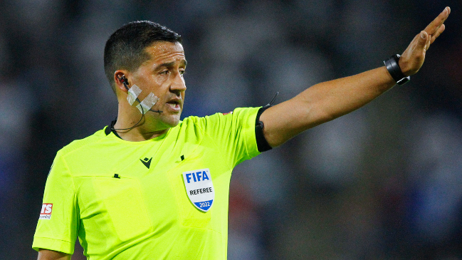 Felipe González fue designado como el árbitro del clásico universitario de vuelta por Copa Chile