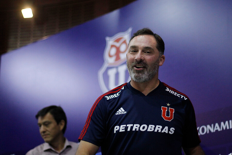 Caputto: No me arrepiento de haber dirigido a la U, pero quedó estancado el proyecto de juveniles