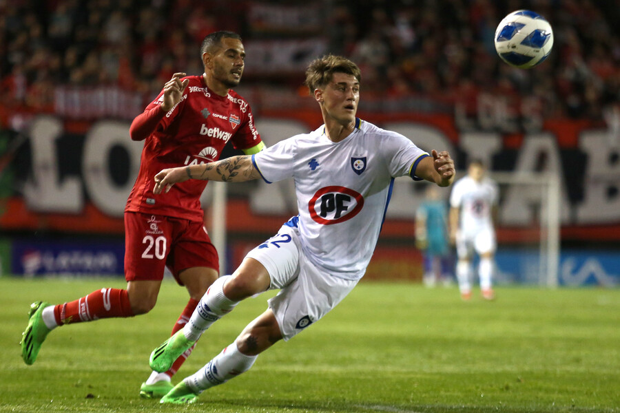 Ñublense quedó fuera de la Copa Chile en un discutido encuentro contra Huachipato