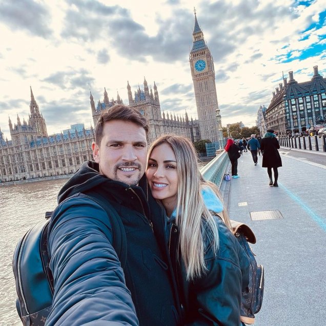 Las “postales de un hermoso viaje” de Mark González y Maura Rivera en Europa