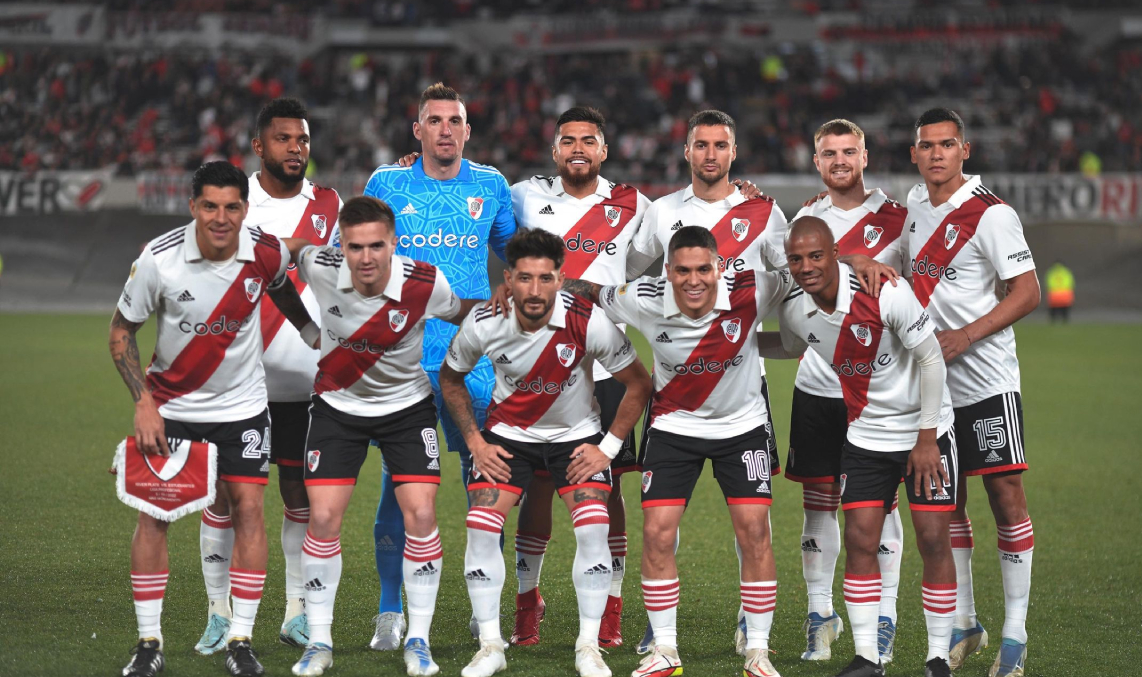 River Plate de Paulo Díaz aplastó a Estudiantes de La Plata y sigue en la pelea en Argentina