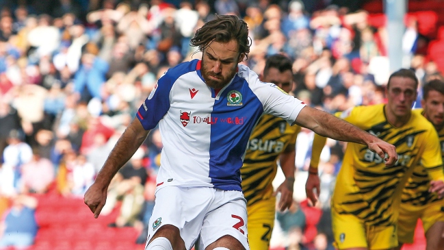 Ben Brereton mostró su inspiración con un doblete en triunfo de Blackburn Rovers